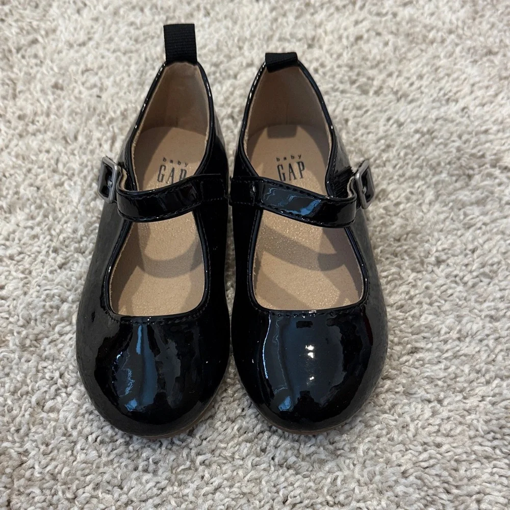 GAP Black Patent Mary Jane Kids Shoes